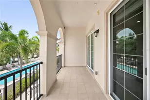 435 Nokomis Ave S, Venice, FL 34285 - Photo 40