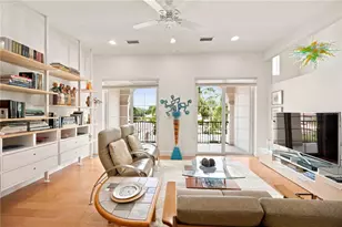 435 Nokomis Ave S, Venice, FL 34285 - Photo 4