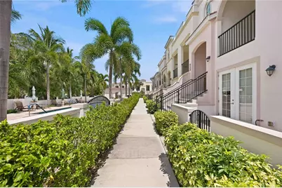 435 Nokomis Avenue S #312, Venice, FL 34285 - Photo 1