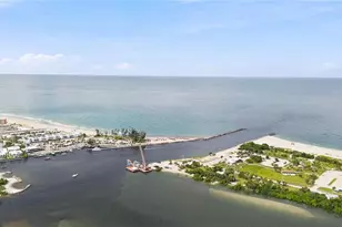 435 Nokomis Ave S, Venice, FL 34285 - Photo 46