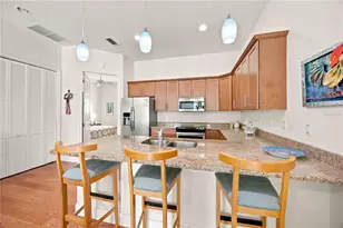 435 Nokomis Ave S, Venice, FL 34285 - Photo 28