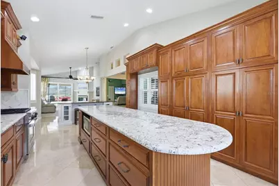 7765 Calle Facil, Sarasota, FL 34238 - Photo 8