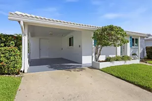 885 Spanish Dr N, Longboat Key, FL 34228 - Photo 2