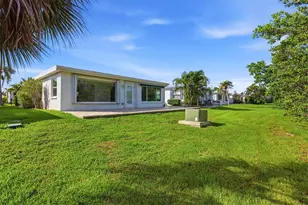 885 Spanish Dr N, Longboat Key, FL 34228 - Photo 32