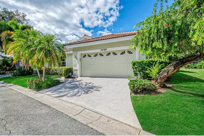 4468 Ascot Circle N, Sarasota, FL 34235 - Photo 2