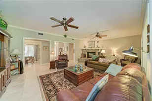 3706 Avenida Madera, Bradenton, FL 34210 - Photo 2
