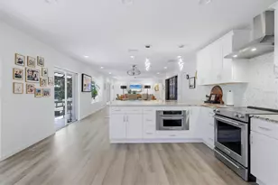 1761 Sandalwood Dr, Sarasota, FL 34231 - Photo 42