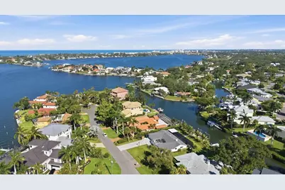 1761 Sandalwood Drive, Sarasota, FL 34231 - Photo 26