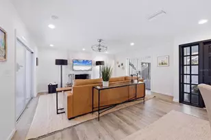 1761 Sandalwood Dr, Sarasota, FL 34231 - Photo 10