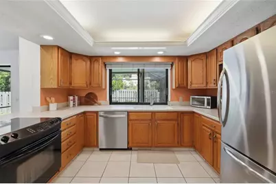 735 Forestview Drive, Sarasota, FL 34232 - Photo 16