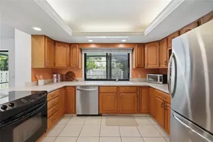 735 Forestview Dr, Sarasota, FL 34232 - Photo 16
