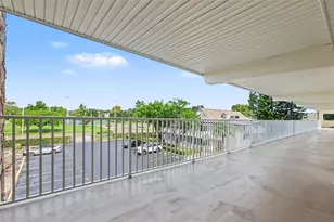 6100 12th Street S, Saint Petersburg, FL 33705 - Photo 18