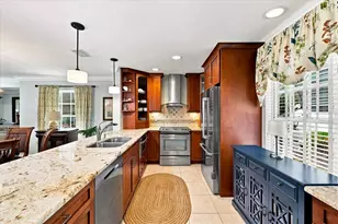 3252 Ringwood Meadow, Sarasota, FL 34235 - Photo 4