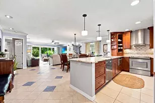 3252 Ringwood Meadow, Sarasota, FL 34235 - Photo 4