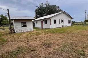 6586 NE Moore Ave, Arcadia, FL 34266 - Photo 4