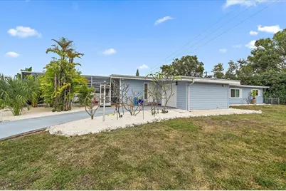 217 46th Street W, Bradenton, FL 34209 - Photo 2