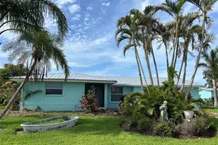 4411 Sailfish Ln, Palmetto, FL 34221 - Photo 2
