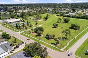 352 Lake Rd, Venice, FL 34293 - Photo 48