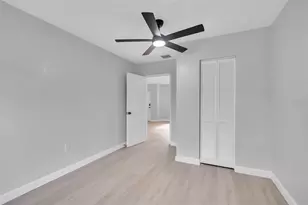 2769 Wisteria Pl, Sarasota, FL 34239 - Photo 36