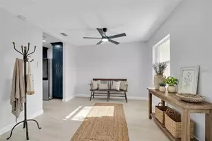 2769 Wisteria Pl, Sarasota, FL 34239 - Photo 16
