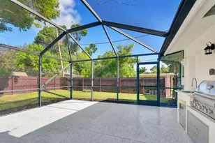 2769 Wisteria Pl, Sarasota, FL 34239 - Photo 8