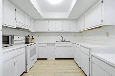 2089 Gulf Of Mexico Drive #G1-302, Longboat Key, FL 34228 - Photo 12