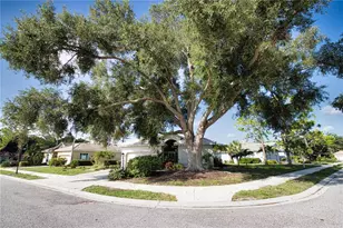 2319 Falcon Trace Ln, Nokomis, FL 34275 - Photo 4