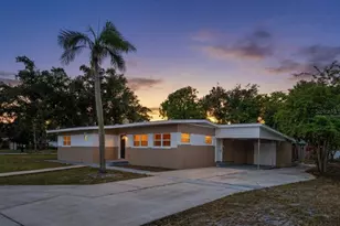 5131 Aragon Wy S, Saint Petersburg, FL 33705 - Photo 1