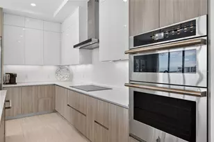 301 Quay Commons, Sarasota, FL 34236 - Photo 20