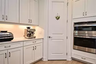 437 Alberata Wy, Nokomis, FL 34275 - Photo 16