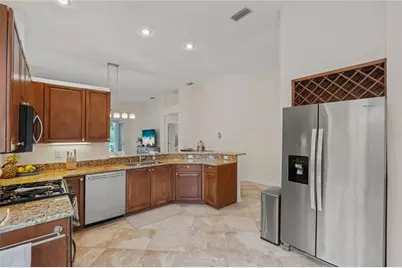 7617 Whitebridge Glen, University Park, FL 34201 - Photo 8