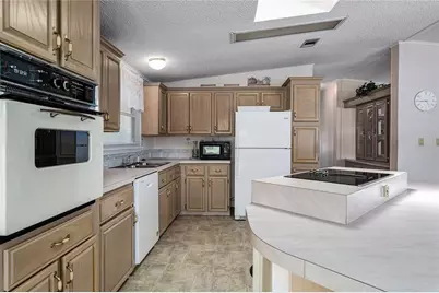 8530 Countess Avenue Circle, Palmetto, FL 34221 - Photo 4