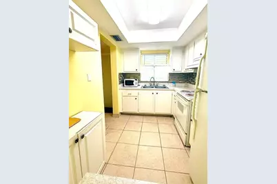 4111 Heron Way #E-103, Bradenton, FL 34205 - Photo 8