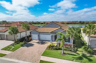 7028 Highgate Ln, Bradenton, FL 34202 - Photo 2