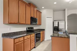 3717 Parkridge Cir, Sarasota, FL 34243 - Photo 22