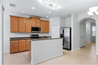 3717 Parkridge Circle #6-102, Sarasota, FL 34243 - Photo 20