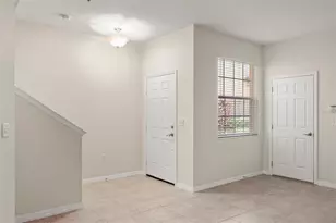 3717 Parkridge Cir, Sarasota, FL 34243 - Photo 4