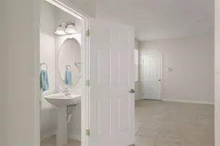 3717 Parkridge Cir, Sarasota, FL 34243 - Photo 12