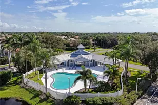 4953 Gardiners Bay Cir, Sarasota, FL 34238 - Photo 4