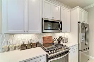 17648 Northwood Pl, Lakewood Ranch, FL 34202 - Photo 10