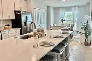 18923 Scallop Loop, Lakewood Ranch, FL 34211 - Photo 2