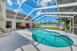 3911 77th Pl E, Sarasota, FL 34243 - Photo 32