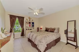 3911 77th Pl E, Sarasota, FL 34243 - Photo 22