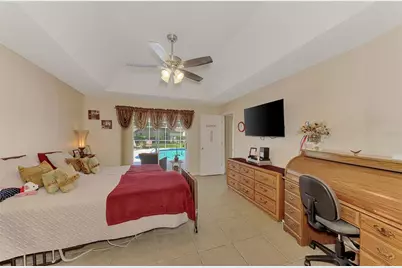 3911 77th Place E, Sarasota, FL 34243 - Photo 18