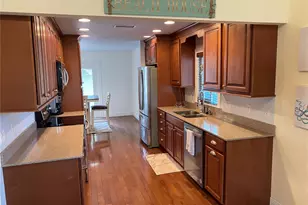 1832 Worrington St, Sarasota, FL 34231 - Photo 4
