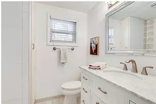 1832 B Worrington St St, Sarasota, FL 34231 - Photo 4