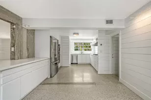 7665 Sanderling Rd, Sarasota, FL 34242 - Photo 26