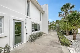 7665 Sanderling Rd, Sarasota, FL 34242 - Photo 12