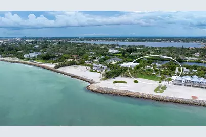 7665 Sanderling Road, Sarasota, FL 34242 - Photo 2
