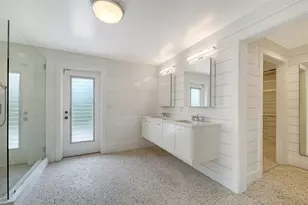 7665 Sanderling Rd, Sarasota, FL 34242 - Photo 48